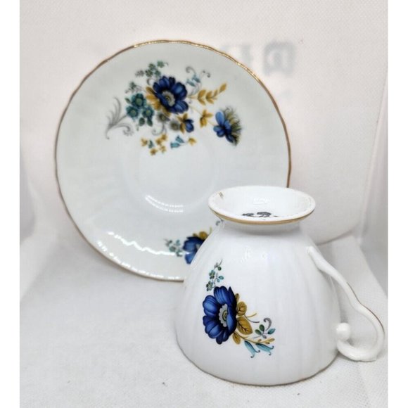 Rare Vintage Royal Grafton Fine Bone China England Collectible TeaCup And Saucer - Picture 5 of 9